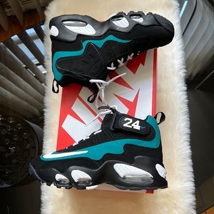 Nike Air Griffey Max 1 ( GS) size 6Y